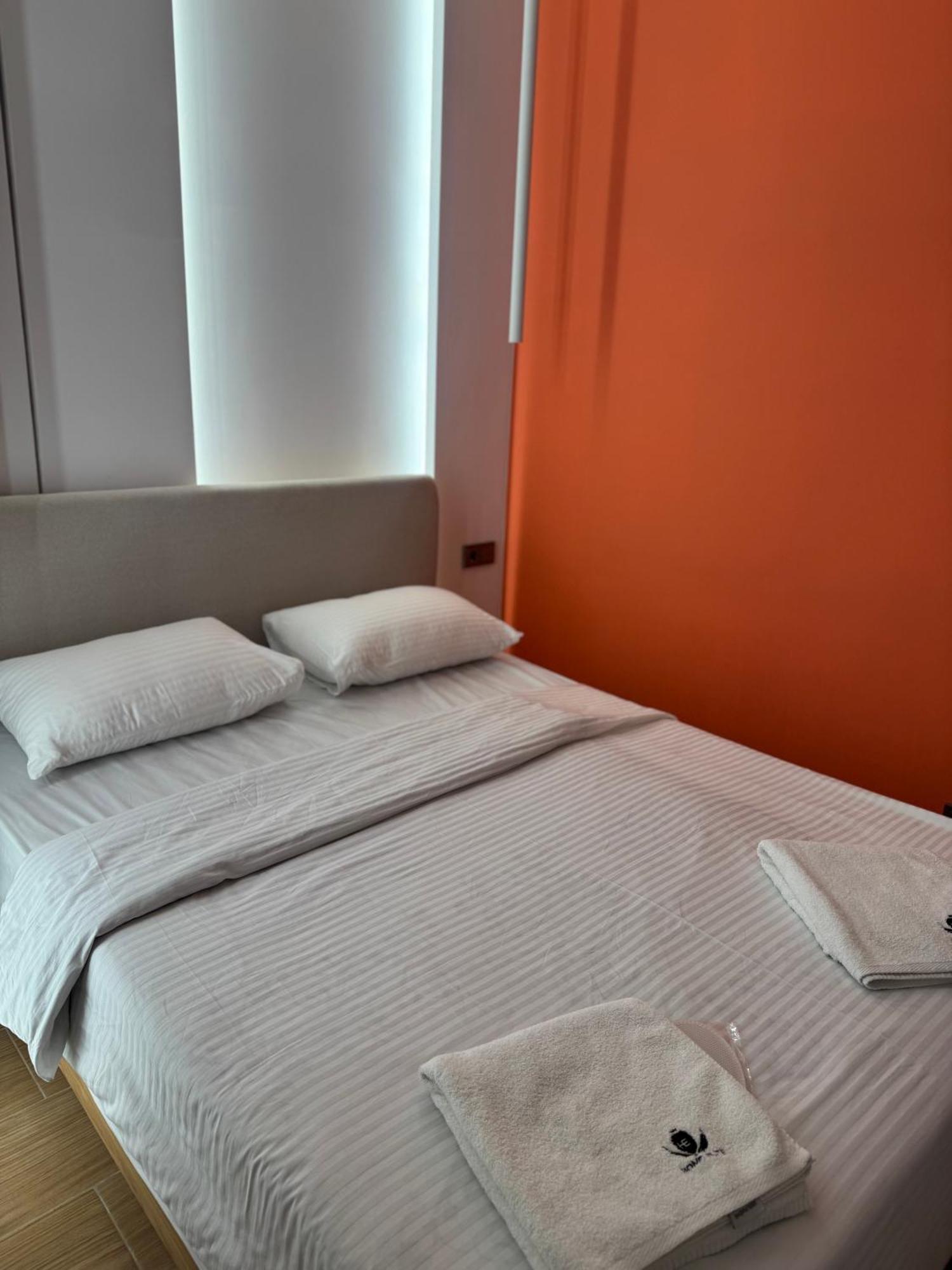 Aygestan Plaza Aparthotel เยเรวาน ภายนอก รูปภาพ